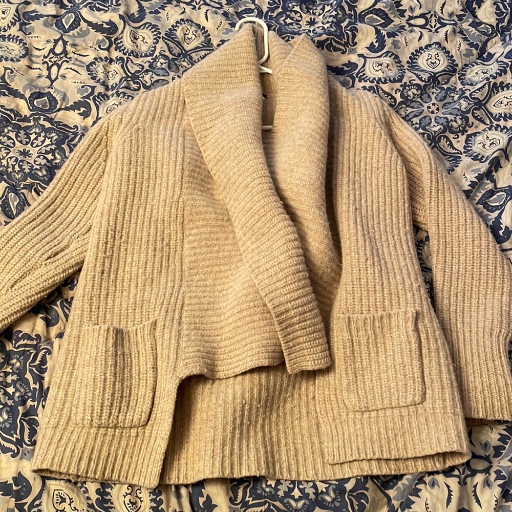 100% Lambs wool sweater
